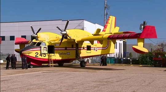 Video thumbnail: Super Scoopers Take Flight to Defend Southern California